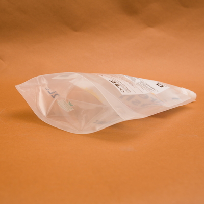 o suporte do plástico 2L acima do malote líquido do bico ensaca para a lavagem da tela dos líquidos